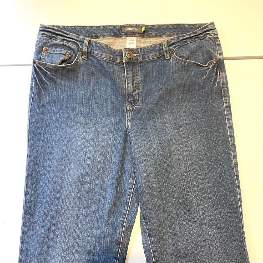 Venezia jeans average right fit size 20 light wash - Picture 4 of 10